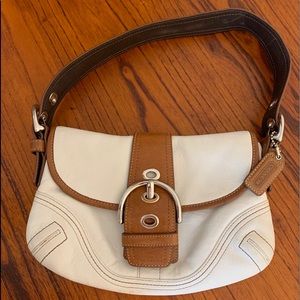 🛍👛 Coach white leather Soho bag